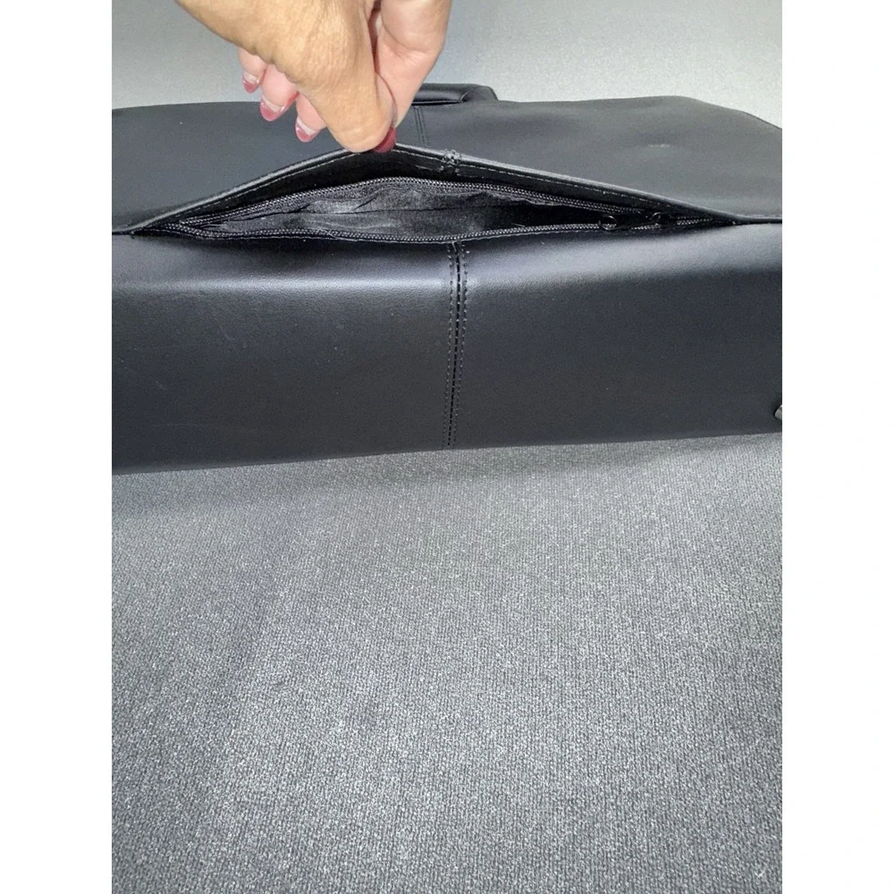 Dell Black Leather Padded Laptop Briefcase Bag for 15 in Laptop